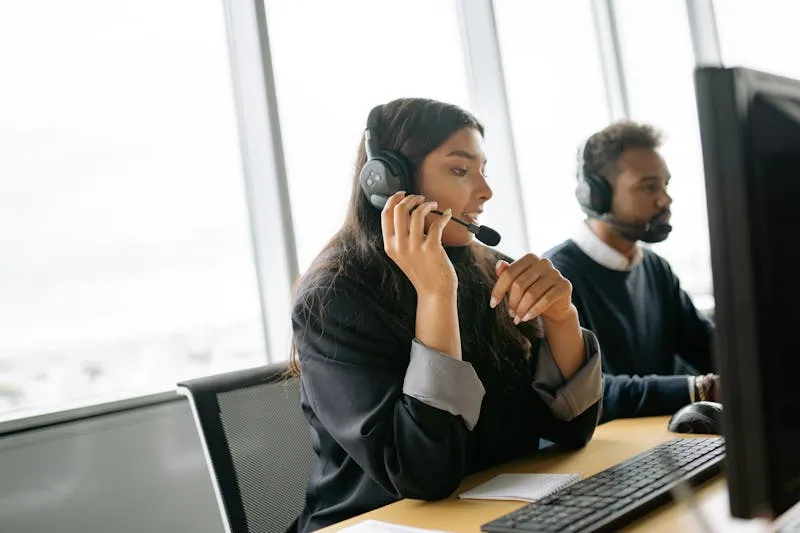 Call center agent on a customer support line
